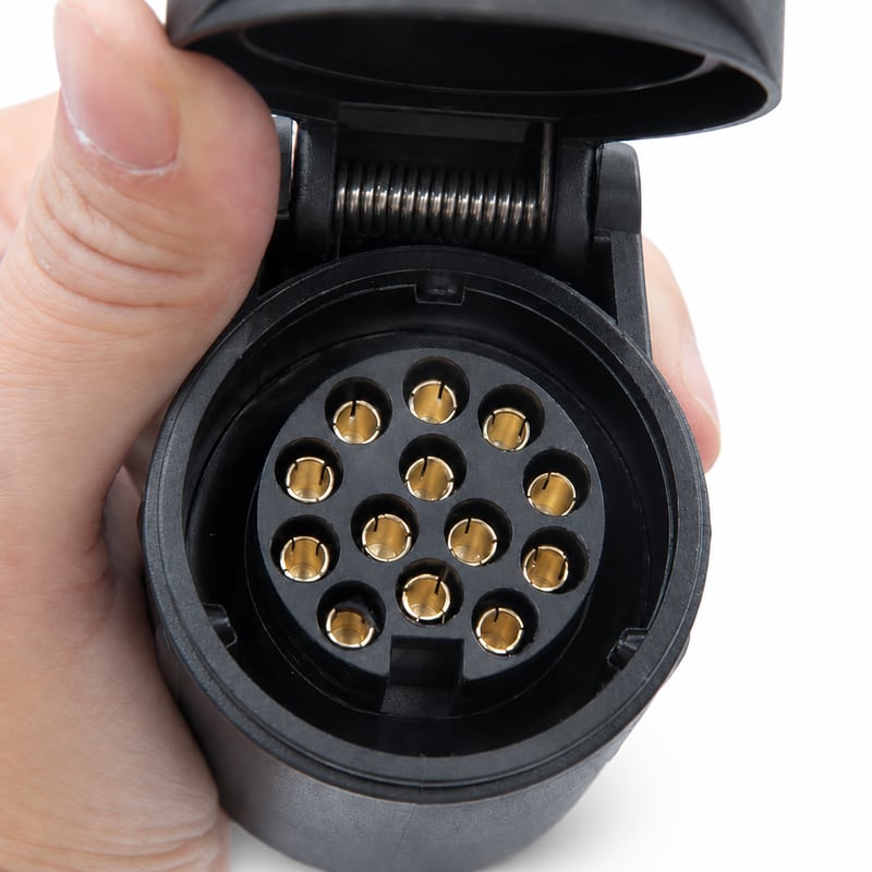 שקע 13 פינים לעגלה 12V